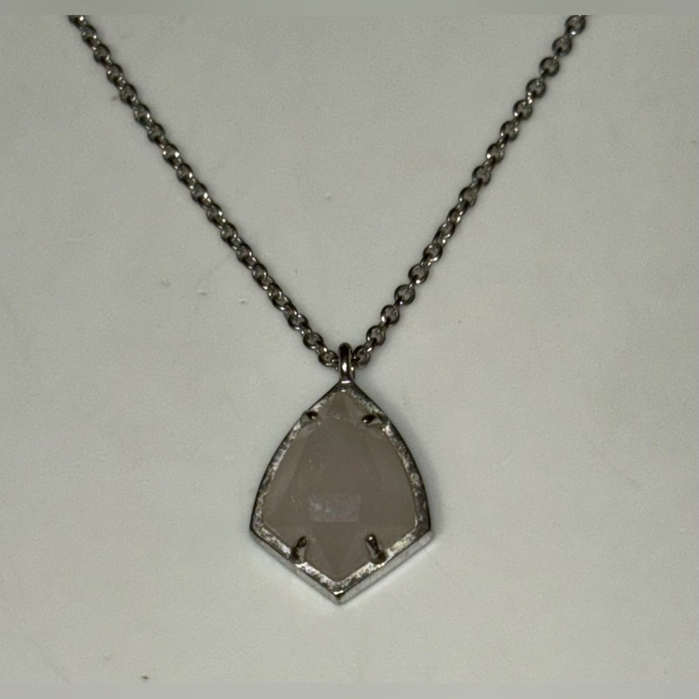 KENDRA SCOTT Rose Quartz Teardrop 20” Pendant Adjustable Necklace Silver Tone